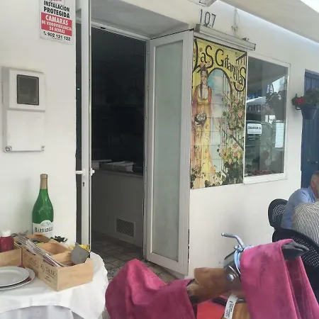 Estepona Апартаменти *